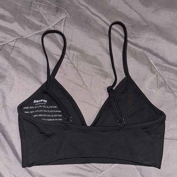 SKIMS SMOOTHING BRALETTE - Picture 2 of 3